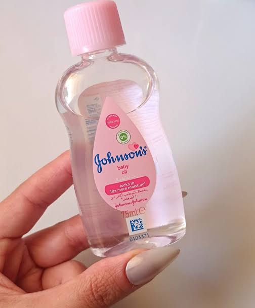 روغن بچه جانسون مدل 10X MORE MOISTURE حجم 75 میل